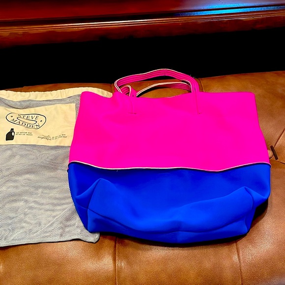 Steve Madden Bright Pink and Royal Blue Satchel with wash bag - Picture 1 of 5